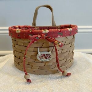 Longaberger 2006 Soft White Small Scalloped Pocket BASKET Combo